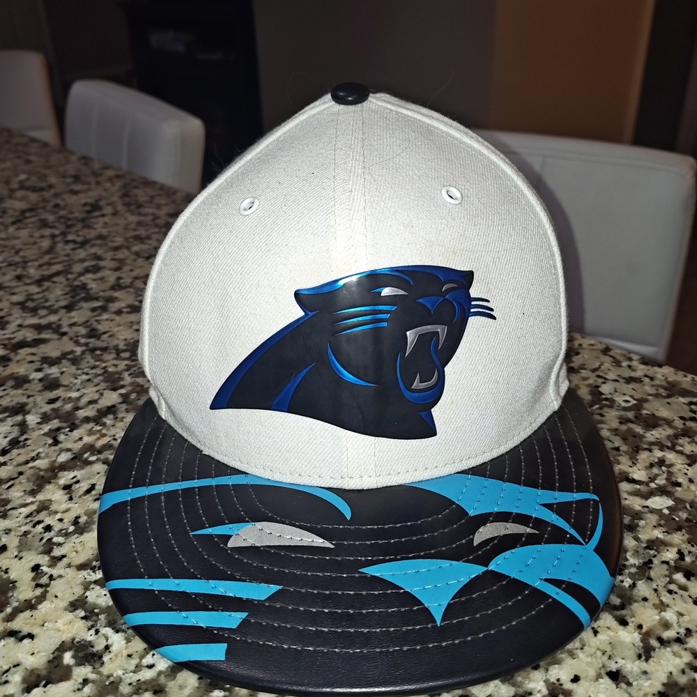 Rare Carolina Panthers New Era 59FIFTY Reflective Chrome Bill Fitted Hat